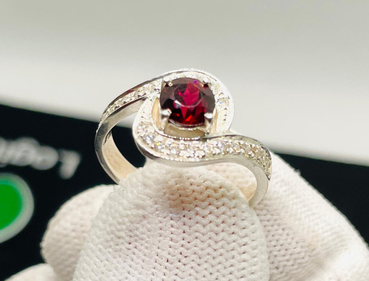 silver ring with natural garnet stone
